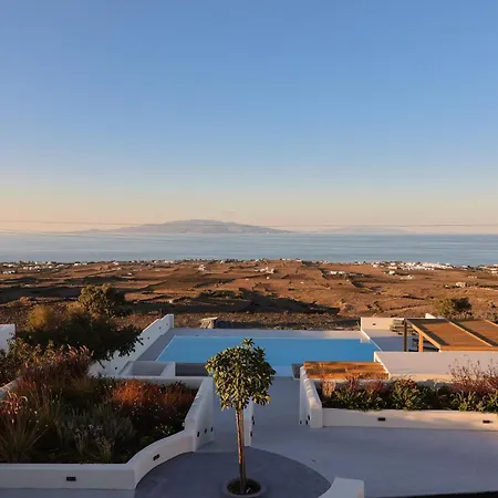 North Wind Luxury אויה