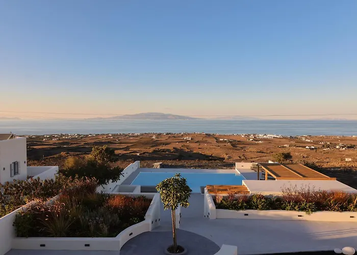 North Wind Luxury Oia